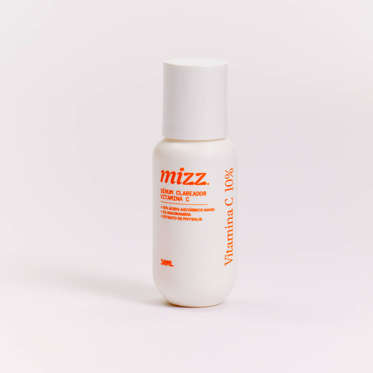 Close do frasco branco fosco do Sérum Vitamina C 10% Mizz 30ml